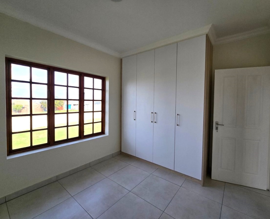 3 Bedroom Property for Sale in Wavecrest Eastern Cape